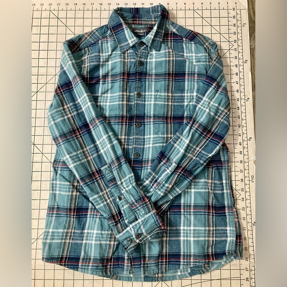Eddie Bauer Men’s Medium‎ Button Down Shirt